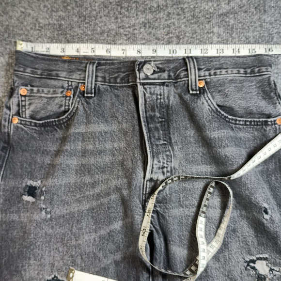 Levis 501 54 Deconstructed Jeans Men 33x32 Black Distressed Taper Button Fly - Picture 5 of 16